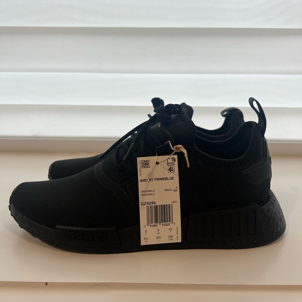 NWT ADIDAS Ultra Originals NMD R1 Primeblue Triple Black